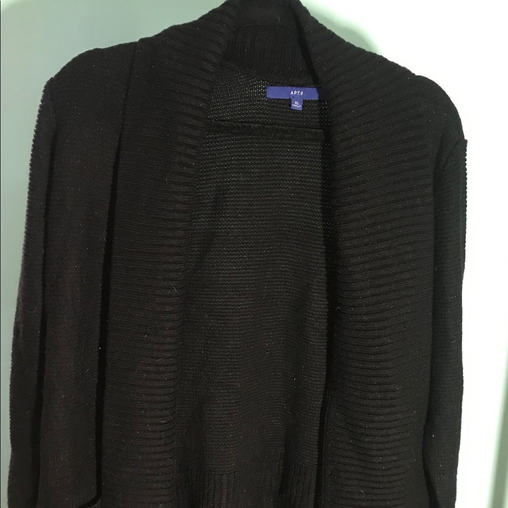 Black sparkly cardigan 💙